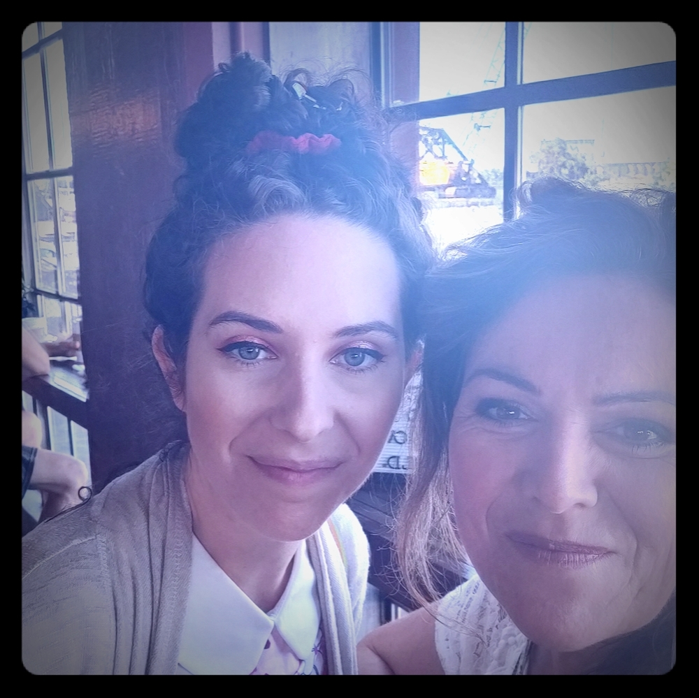 Meet your Posher, Leslie